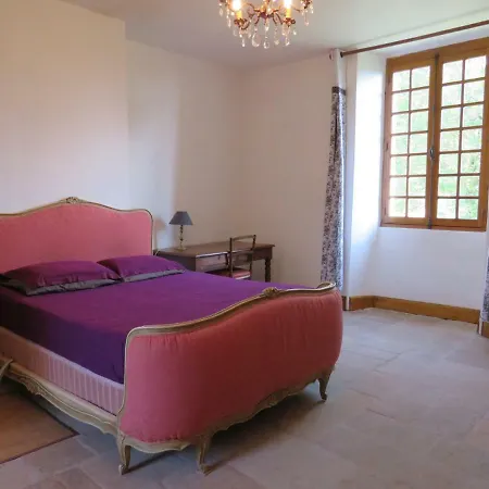 Le Presbytere De Montaigut