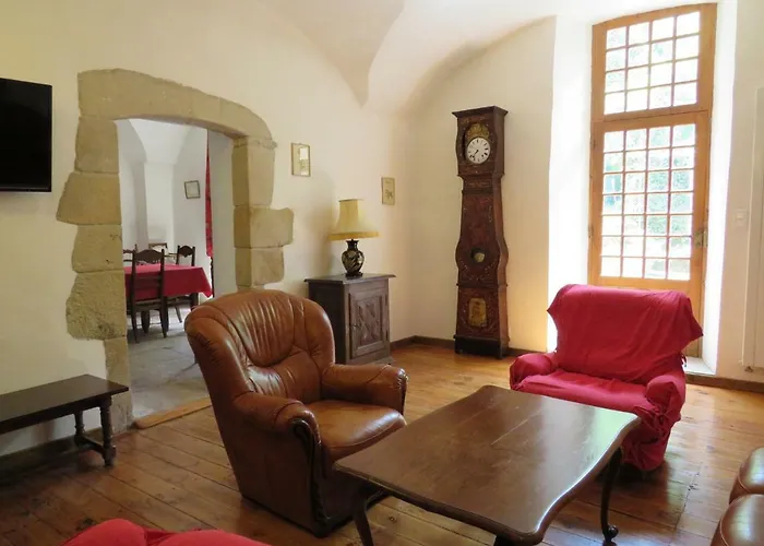 Le Presbytere De Montaigut *