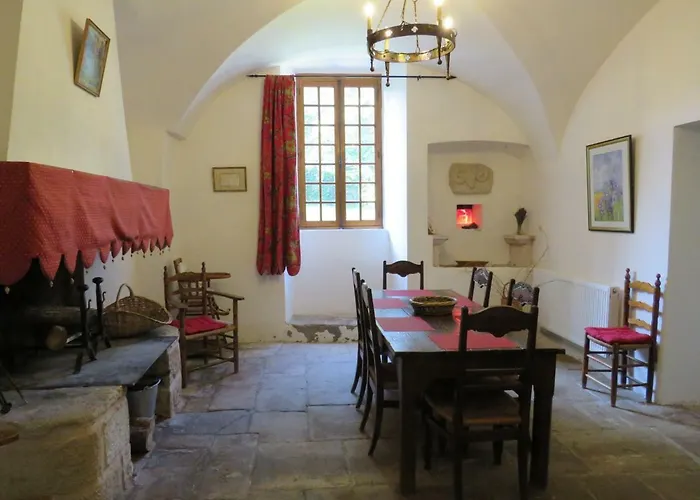 Dom wakacyjny Le Presbytere De Montaigut